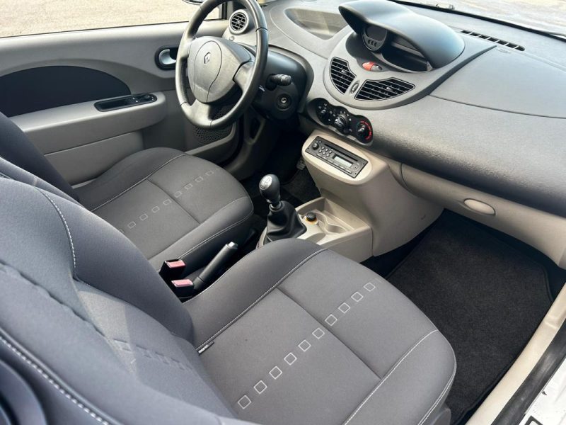 RENAULT TWINGO 1.2 i NIGHT&DAY 75CV ( 73 000 KM )