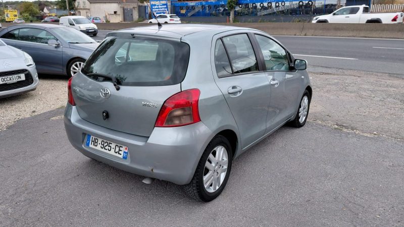 TOYOTA YARIS 1.3 2007