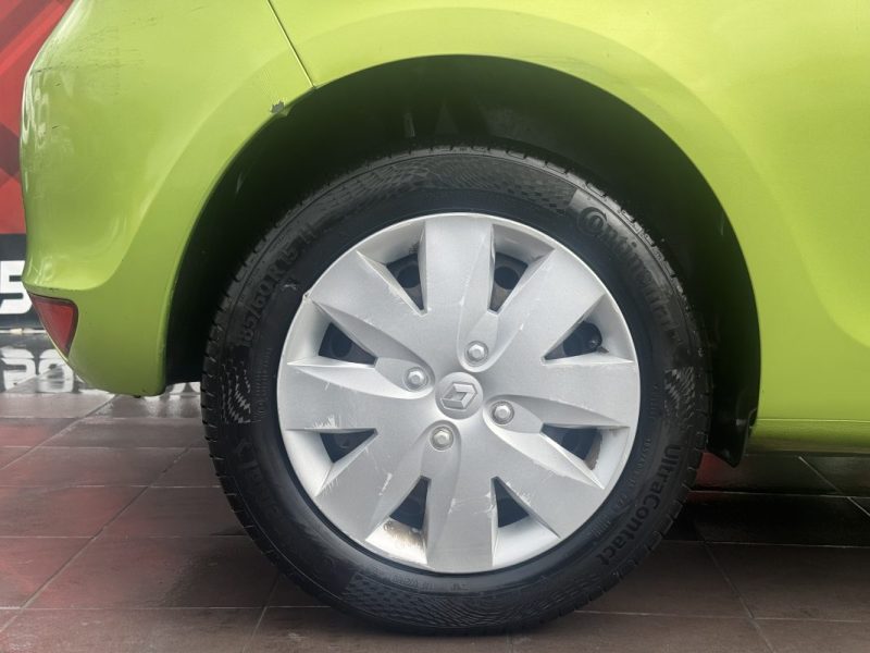 RENAULT CLIO 3 CLIO SOCIETE GENERIQUE 1.5DCI 70 2010