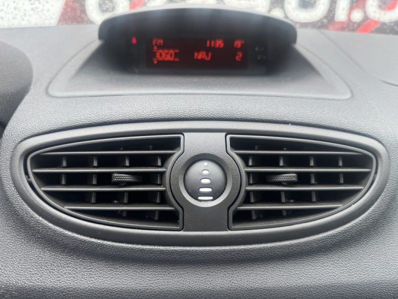 RENAULT CLIO 3 CLIO SOCIETE GENERIQUE 1.5DCI 70 2010