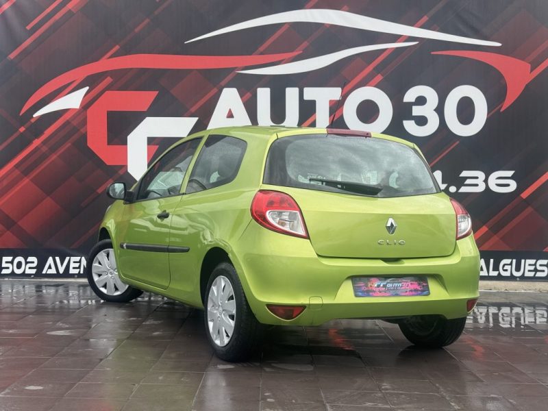 RENAULT CLIO 3 CLIO SOCIETE GENERIQUE 1.5DCI 70 2010