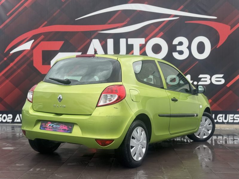 RENAULT CLIO 3 CLIO SOCIETE GENERIQUE 1.5DCI 70 2010