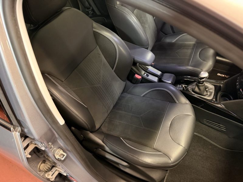 PEUGEOT 2008 - 1.2 PURETECH 130ch S&S CROSSWAY E6 