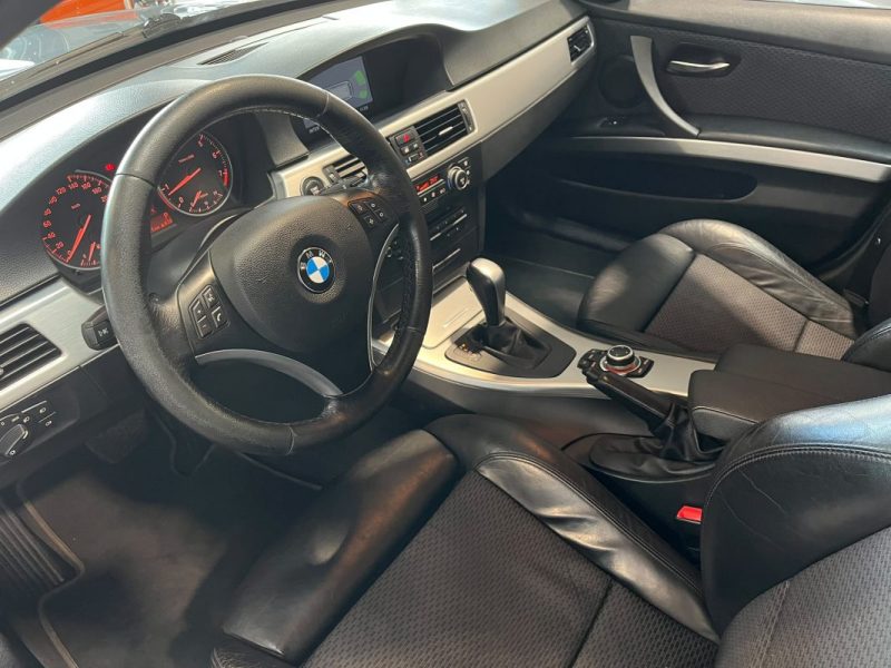 🚗 BMW SÉRIE 3 TOURING 320i 170ch ⚙️ LUXE BA 📡 Radars de recul 📱 Bluetooth ❄️ Climatisation