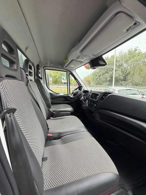 Iveco Daily 35C18 Benne BVA – TVA récupérable – Garantie 12 mois – Échange reprise possible