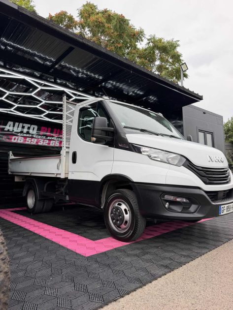 Iveco Daily 35C18 Benne BVA – TVA récupérable – Garantie 12 mois – Échange reprise possible