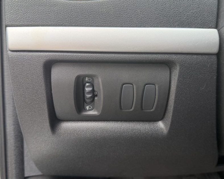 RENAULT CLIO 3 1.2i 75 CV / PACK CLIM / 5 PORTES / CT OK / GARANTIE