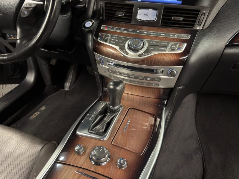INFINITI M M35H 3.5i 306 Cv - GPS / TOIT OUVRANT / CAMERA - ORIGINE FRANCE 