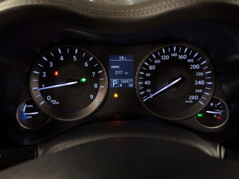 INFINITI M M35H 3.5i 306 Cv - GPS / TOIT OUVRANT / CAMERA - ORIGINE FRANCE 