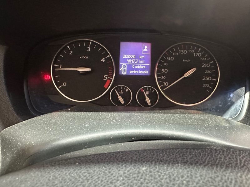 RENAULT LAGUNA III 2.0 DCI 150 BLACK EDITION 2010