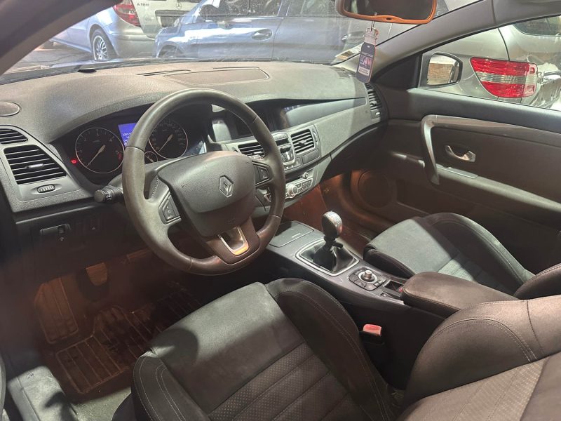 RENAULT LAGUNA III 2.0 DCI 150 BLACK EDITION 2010