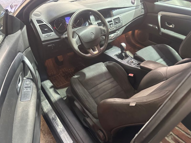 RENAULT LAGUNA III 2.0 DCI 150 BLACK EDITION 2010