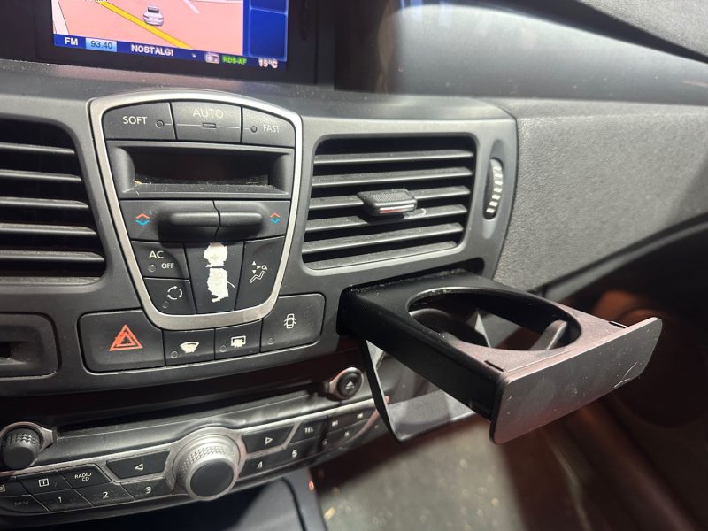 RENAULT LAGUNA III 2.0 DCI 150 BLACK EDITION 2010