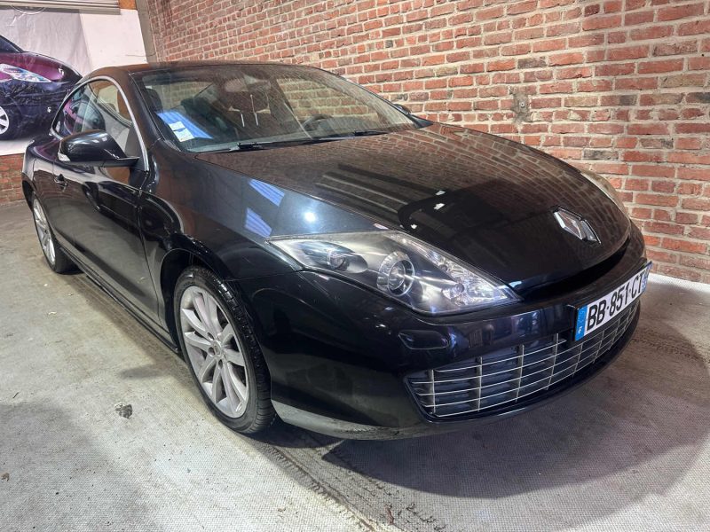 RENAULT LAGUNA III 2.0 DCI 150 BLACK EDITION 2010
