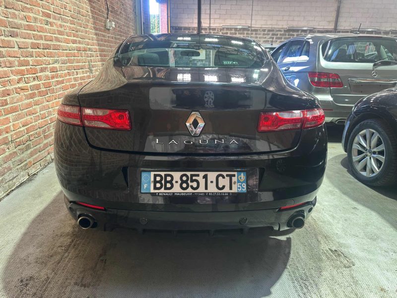 RENAULT LAGUNA III 2.0 DCI 150 BLACK EDITION 2010