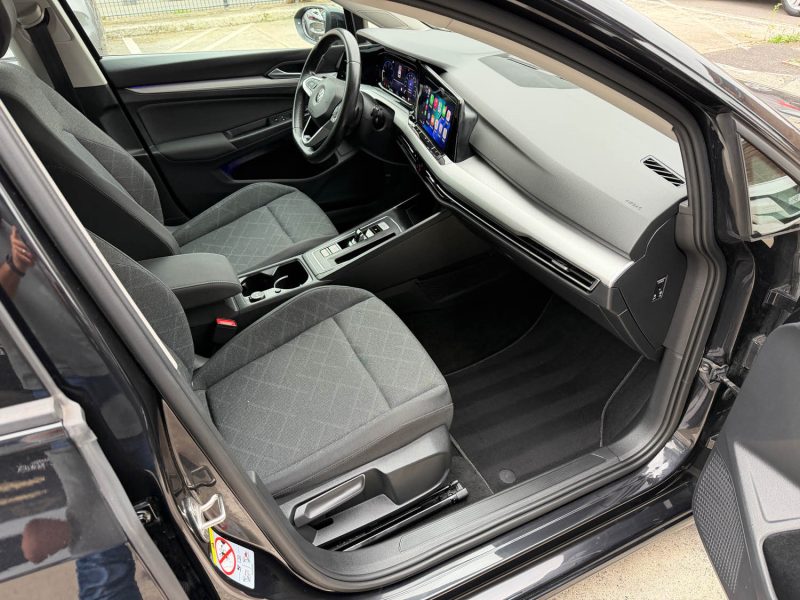 VOLKSWAGEN GOLF VIII 2.0 TDI 116cv  LIFE PLUS DSG7 - CARPLAY/CAMERA - 81.934kms 