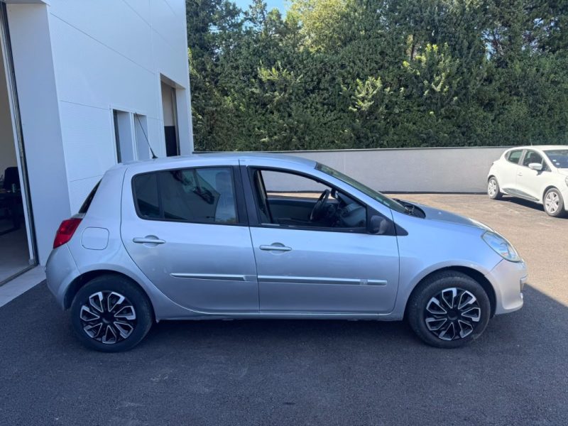 RENAULT CLIO III DYNAMIQUE 1.5DCI  70cv