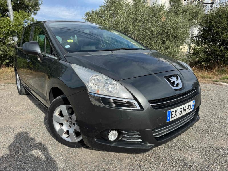 PEUGEOT 5008 1.6 E-HDI 115 Cv ACTIVE BOITE AUTO