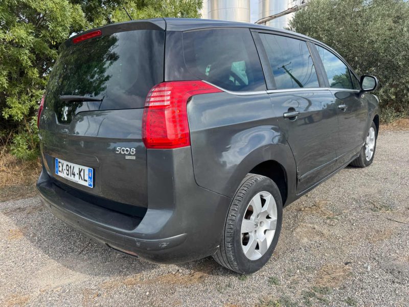 PEUGEOT 5008 1.6 E-HDI 115 Cv ACTIVE BOITE AUTO