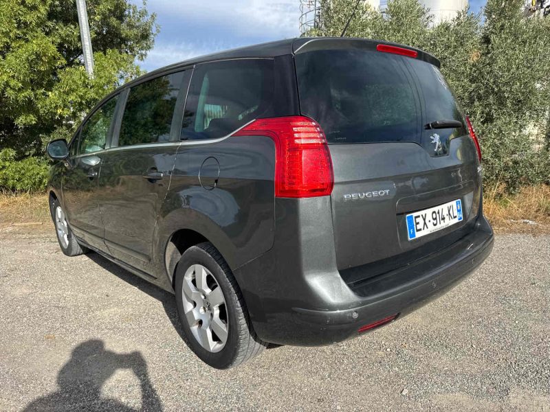 PEUGEOT 5008 1.6 E-HDI 115 Cv ACTIVE BOITE AUTO