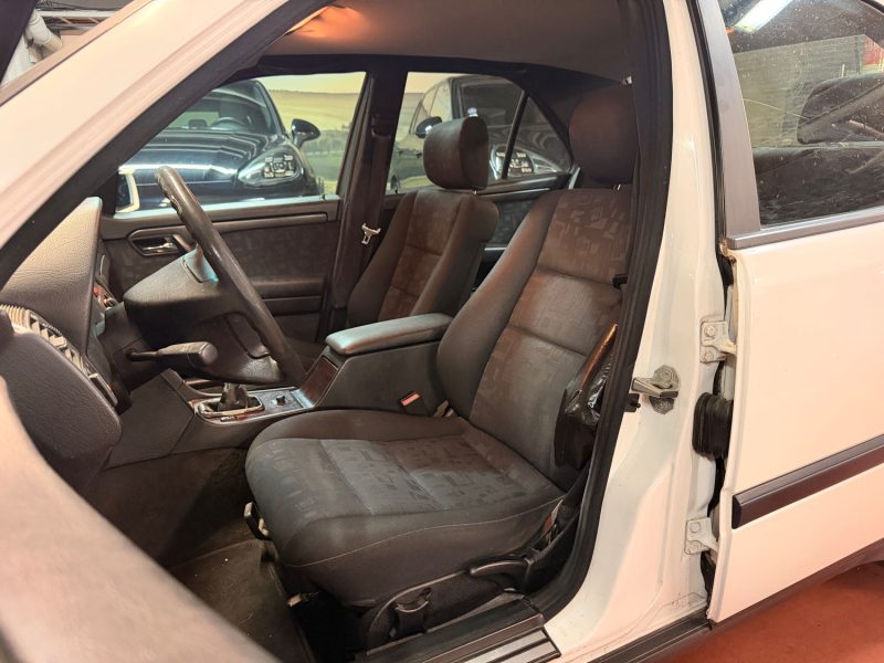 MERCEDES BENZ CLASSE C C220D Classic