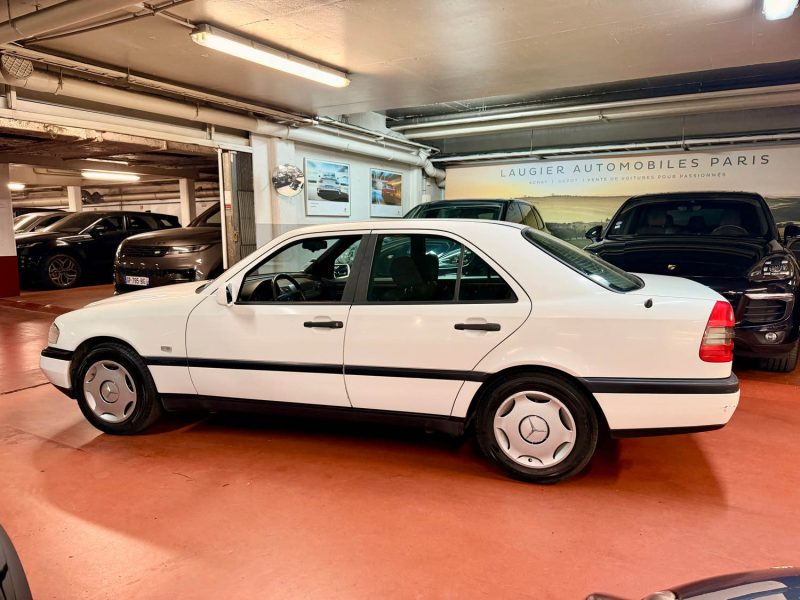 MERCEDES BENZ CLASSE C C220D Classic