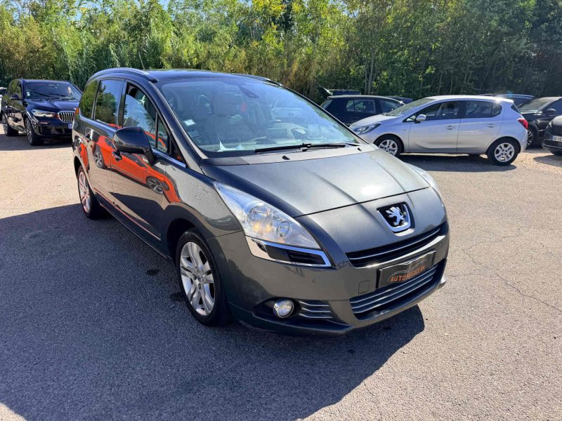 PEUGEOT 5008 1.6 HDI 112 PREMIUM PACK 239MKM
