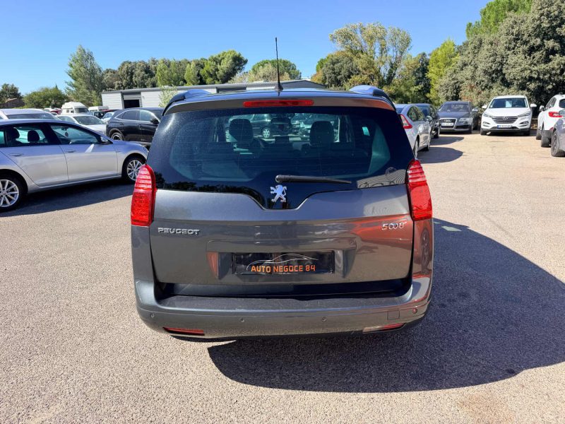 PEUGEOT 5008 1.6 HDI 112 PREMIUM PACK 239MKM
