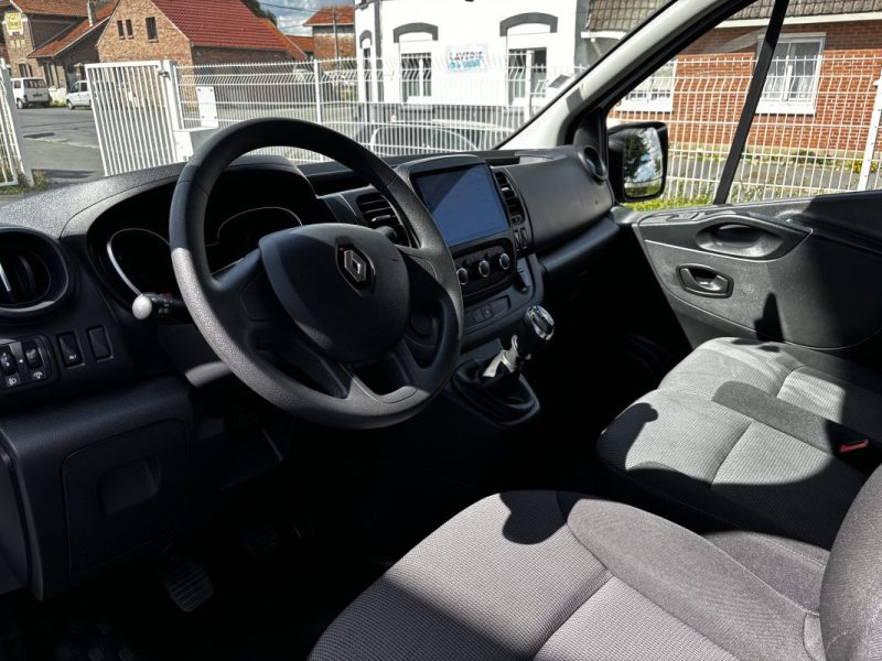 Renault TRAFIC III COMBI L2 2.0 DCI 120CH S&S ZEN 9 PLACES - GARANTIE 12 MOIS