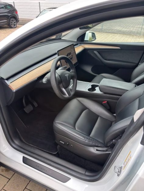 TESLA MODEL Y LONG RANGE DUAL MOTOR AWD 