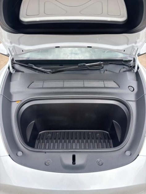 TESLA MODEL Y LONG RANGE DUAL MOTOR AWD 