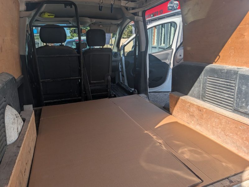 PEUGEOT PARTNER 120 L1 1.6 HDI 90 PACK CONFORT CLIM/CD 3 PLACES GARANTIE 3 MOIS