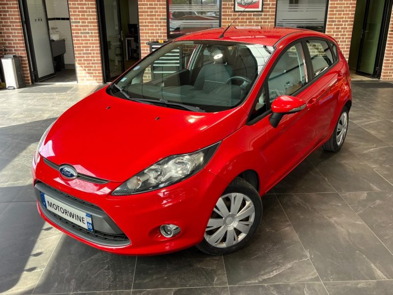 🚗 FORD FIESTA 1.25 82ch ⚙️ TITANIUM ❄️ Climatisation 📡 Radars de recul 👤 1ère main