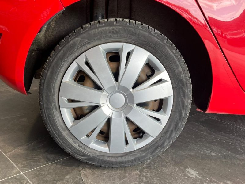 🚗 FORD FIESTA 1.25 82ch ⚙️ TITANIUM ❄️ Climatisation 📡 Radars de recul 👤 1ère main