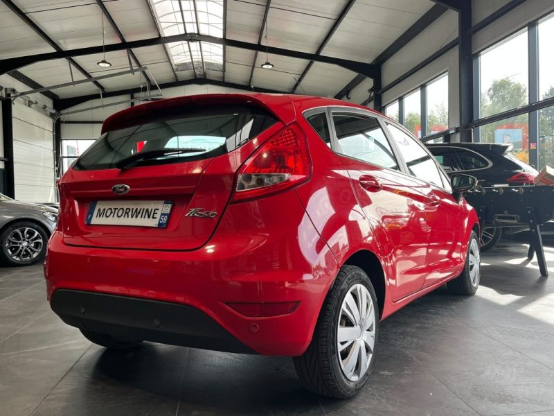 🚗 FORD FIESTA 1.25 82ch ⚙️ TITANIUM ❄️ Climatisation 📡 Radars de recul 👤 1ère main