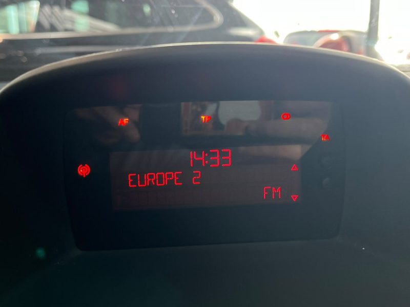 🚗 FORD FIESTA 1.25 82ch ⚙️ TITANIUM ❄️ Climatisation 📡 Radars de recul 👤 1ère main
