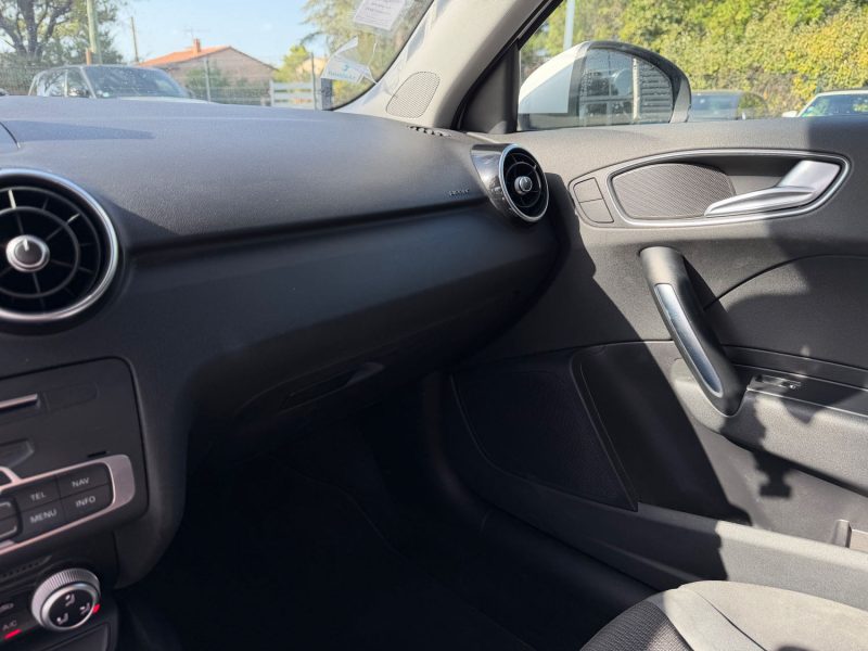 AUDI A1 1.0 TFSI 82CH