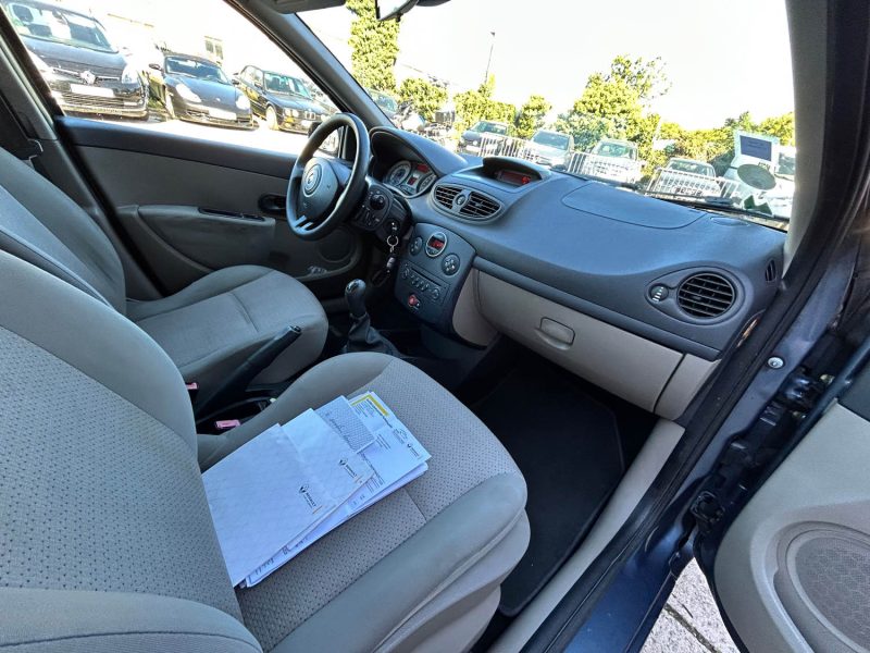 RENAULT CLIO III CONFORT DYNAMIQUE 1.4 16V 2006