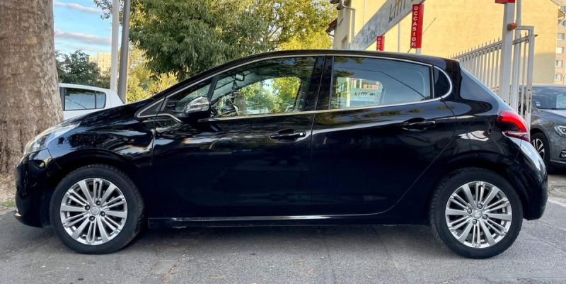 PEUGEOT 208 1.6 BLUEHDI 100 ALLURE