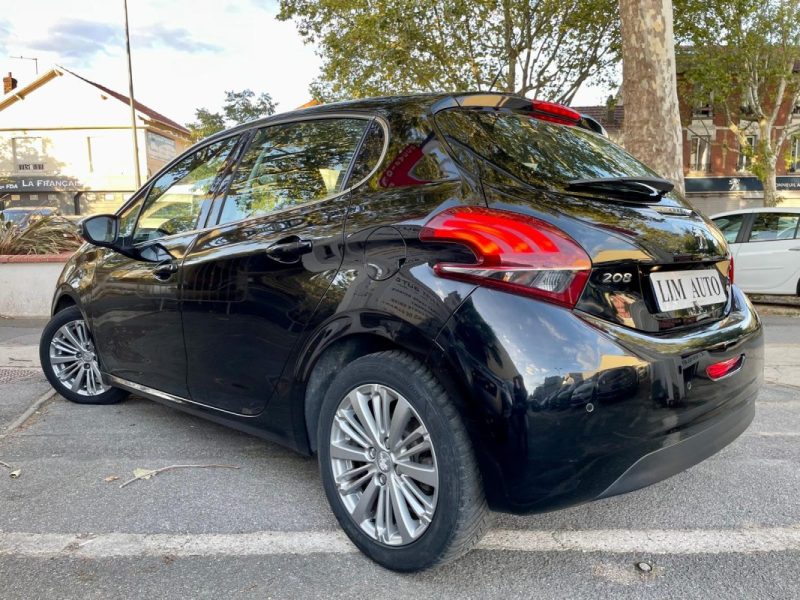 PEUGEOT 208 1.6 BLUEHDI 100 ALLURE