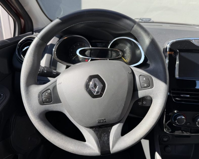 RENAULT CLIO 1.5 dCi 90 ch - Pneus Neuf - Régulateur - ENTRETIEN COMPLET