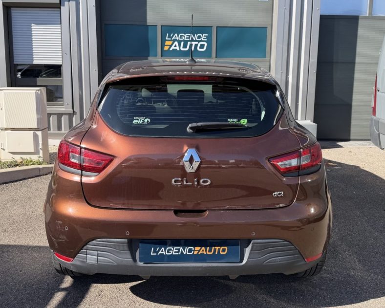 RENAULT CLIO 1.5 dCi 90 ch - Pneus Neuf - Régulateur - ENTRETIEN COMPLET