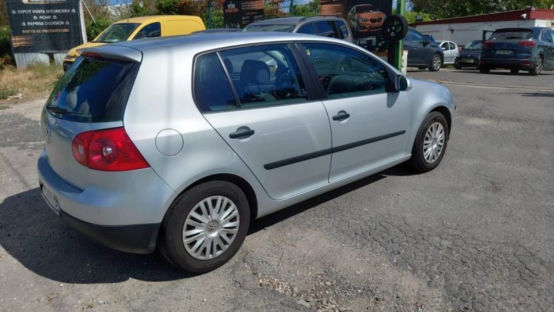 VOLKSWAGEN GOLF V 1.4 80 CH  undefined