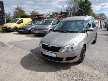 SKODA  ROOMSTER  1.6 TDI 105 CH 2011