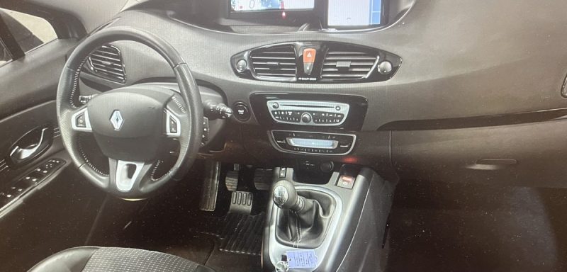 RENAULT MEGANE SCENIC 3 DCI 110 BOSE 2011