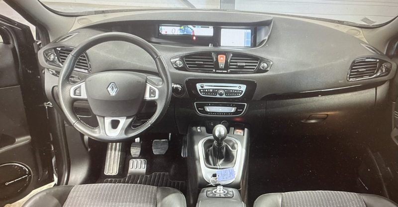 RENAULT MEGANE SCENIC 3 DCI 110 BOSE 2011