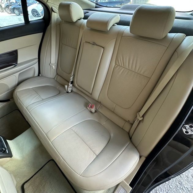 JAGUAR XF 3.0 V6 PORTFOLIO 2010
