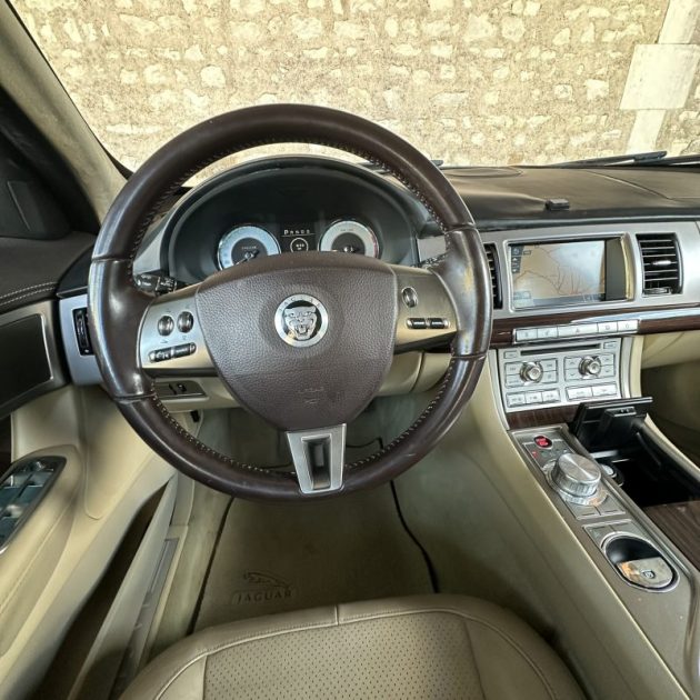 JAGUAR XF 3.0 V6 PORTFOLIO 2010