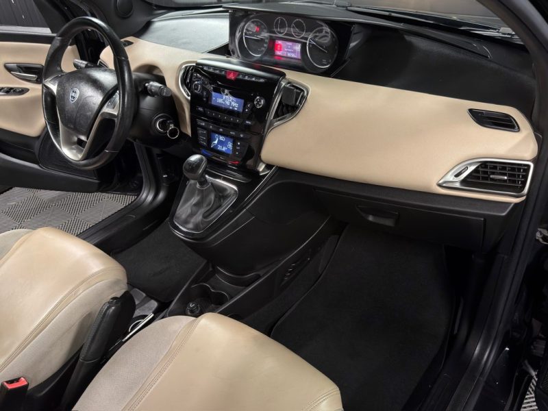 LANCIA YPSILON 0.9 85 Cv - CRIT'AIR 1 / CLIMATISATION - GARANTIE 12 MOIS NATIONALE 
