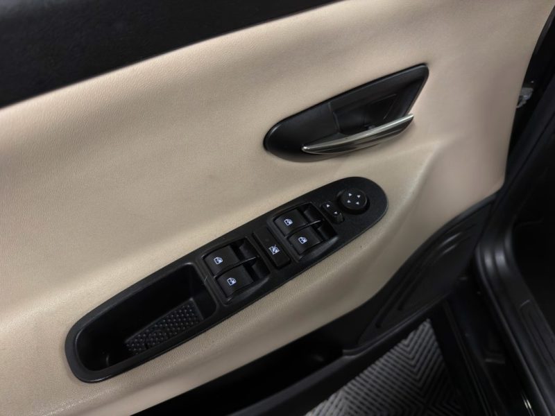 LANCIA YPSILON 0.9 85 Cv - CRIT'AIR 1 / CLIMATISATION - GARANTIE 12 MOIS NATIONALE 